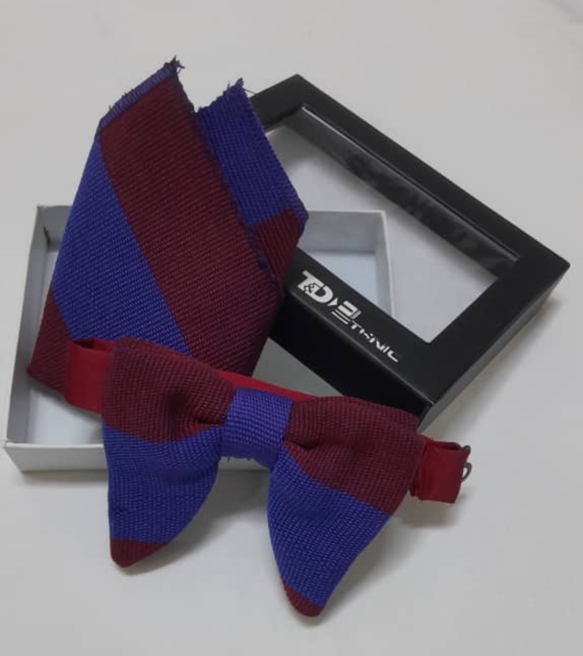 "76" Executive Bow Tie and handkerchief matching set